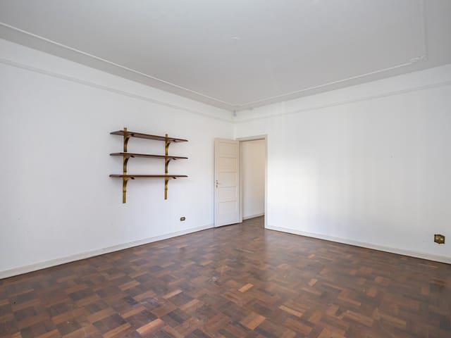 Casa 3 quartos e 1 banheiro, à venda, no bairro Ahú em Curitiba