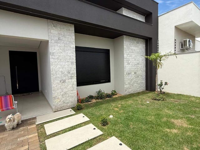 Casa com 420m² 3 quartos e 1 banheiro, à venda, no bairro Jardim Curitiba em Sinop