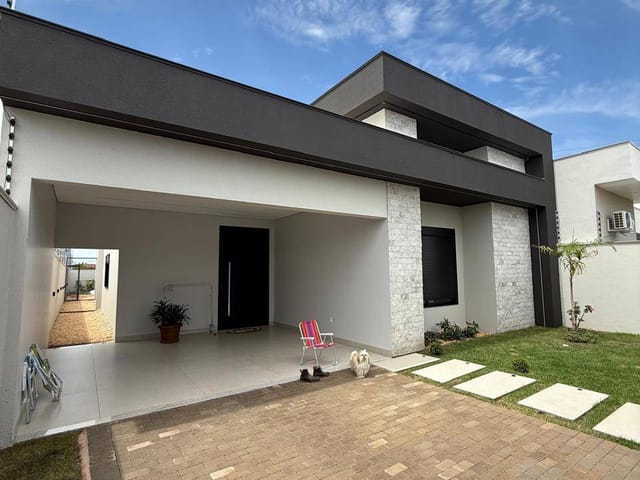 Casa com 420m² 3 quartos e 1 banheiro, à venda, no bairro Jardim Curitiba em Sinop