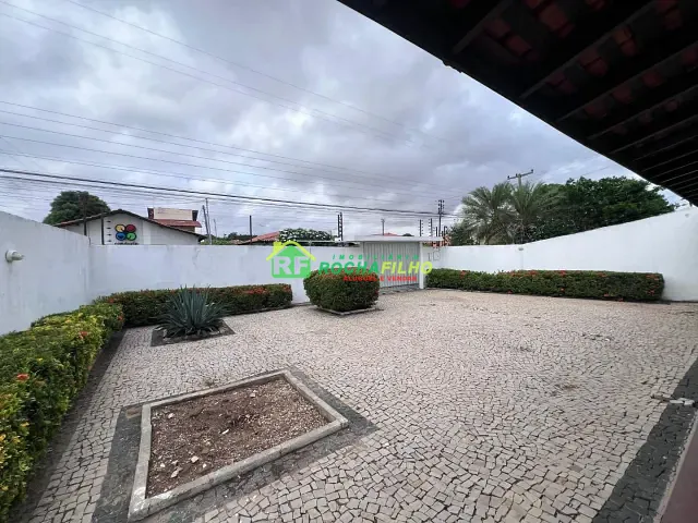 Casa com 585m² 5 quartos e 4 banheiros, à venda, no bairro Ininga em Teresina