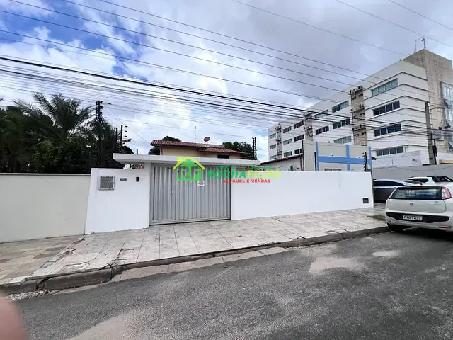Casa com 585m² 5 quartos e 4 banheiros, à venda, no bairro Ininga em Teresina
