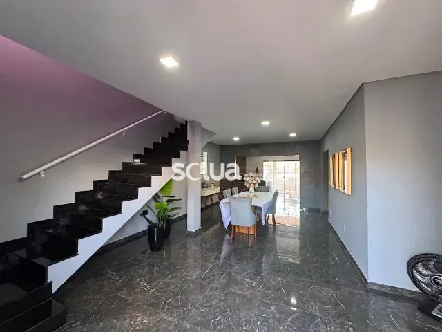 Casa com 300m², à venda, no bairro Jardim Santa Genebra em Campinas