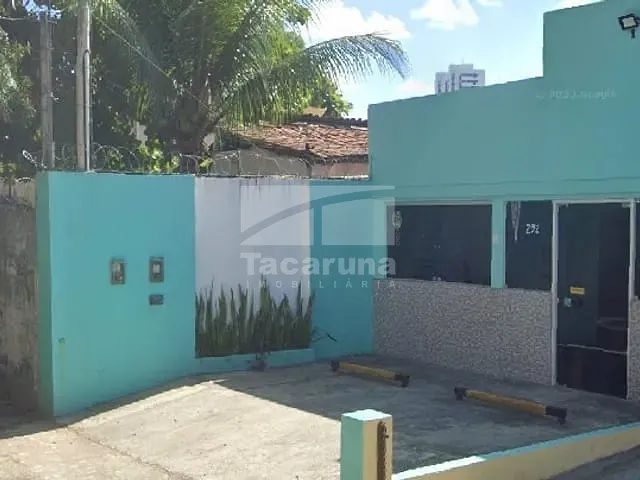 Casa à venda, no bairro Espinheiro em Recife