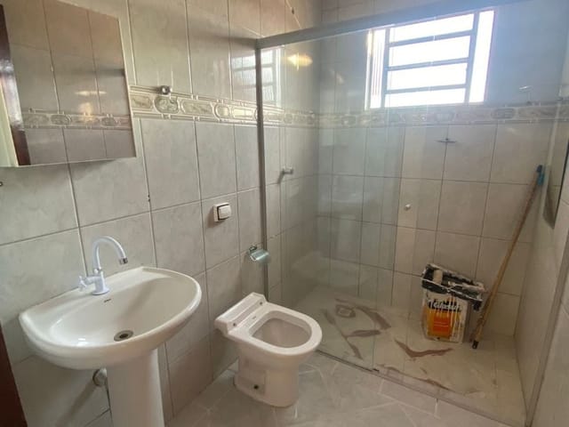 Casa com 116m² 3 quartos e 2 banheiros, à venda ou para alugar, no bairro Centro em Extrema