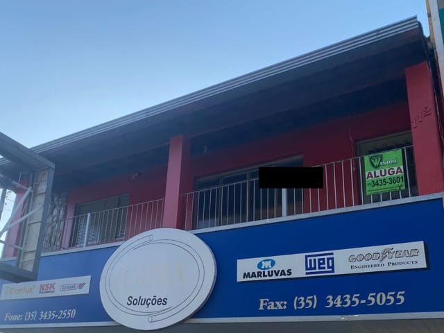 Casa com 116m² 3 quartos e 2 banheiros, à venda ou para alugar, no bairro Centro em Extrema