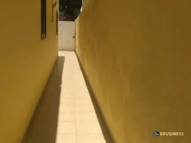 Casa 2 quartos e 1 banheiro, à venda, no bairro Parque Jóquei Club em Campos dos Goytacazes