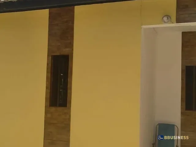 Casa 2 quartos e 1 banheiro, à venda, no bairro Parque Jóquei Club em Campos dos Goytacazes