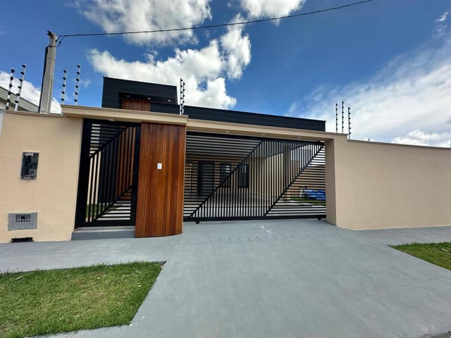 Casa com 300m² 3 quartos e 1 banheiro, à venda, no bairro Jardim Londrina em Sinop