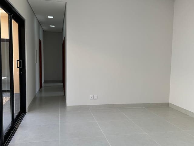 Casa com 300m² 3 quartos e 1 banheiro, à venda, no bairro Jardim Londrina em Sinop
