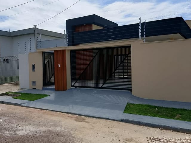Casa com 300m² 3 quartos e 1 banheiro, à venda, no bairro Jardim Londrina em Sinop