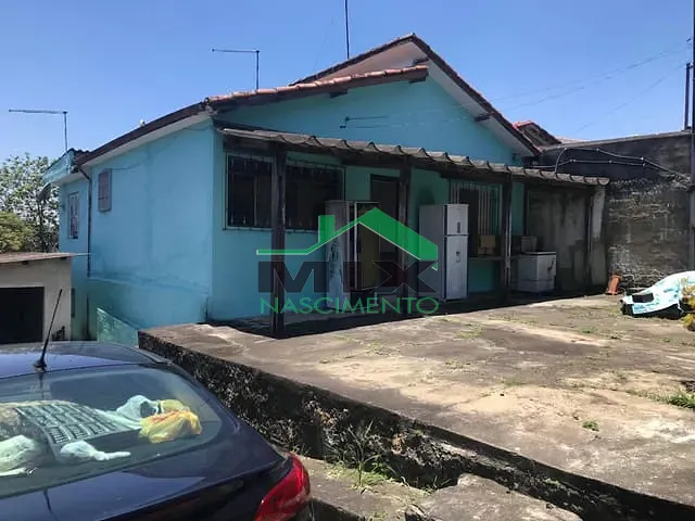 Casa com 600m² 4 quartos e 3 banheiros, à venda, no bairro Jardim Quarto Centenário em Mauá
