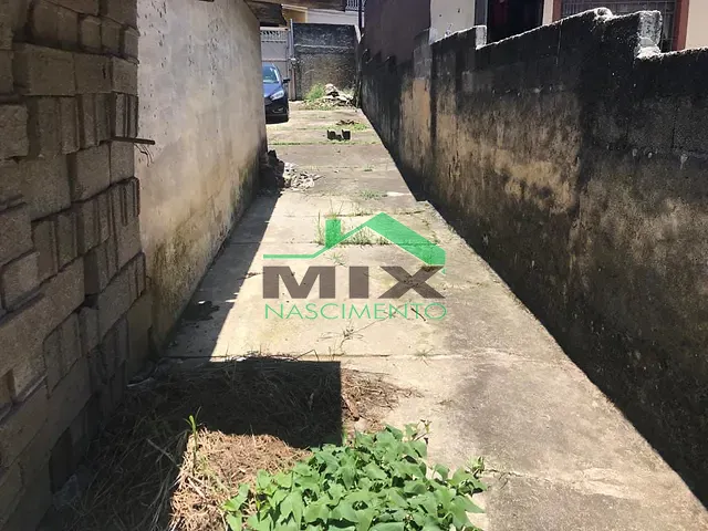 Casa com 600m² 4 quartos e 3 banheiros, à venda, no bairro Jardim Quarto Centenário em Mauá