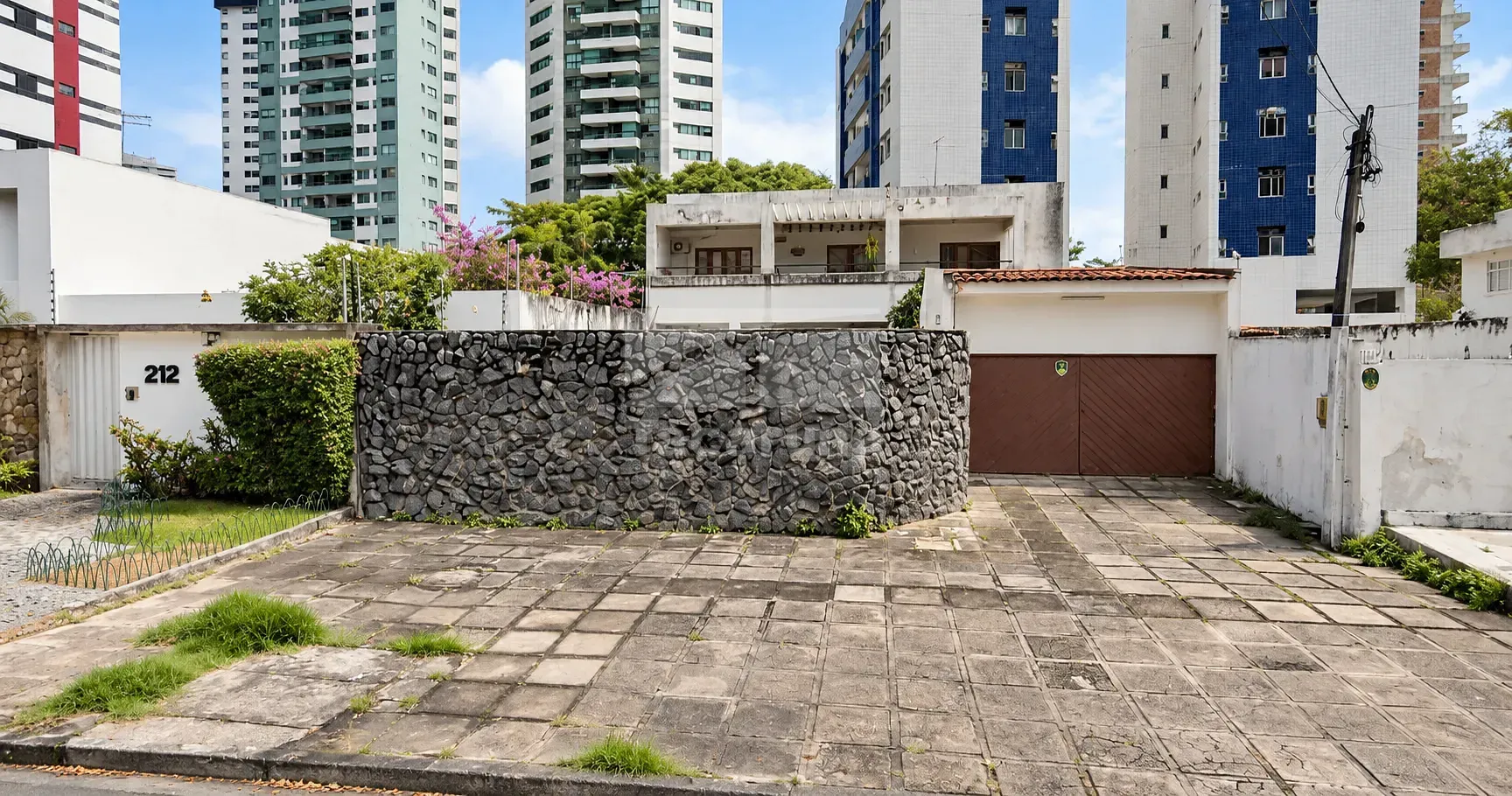 Casa, 6 quartos, 300 m² - Foto 1