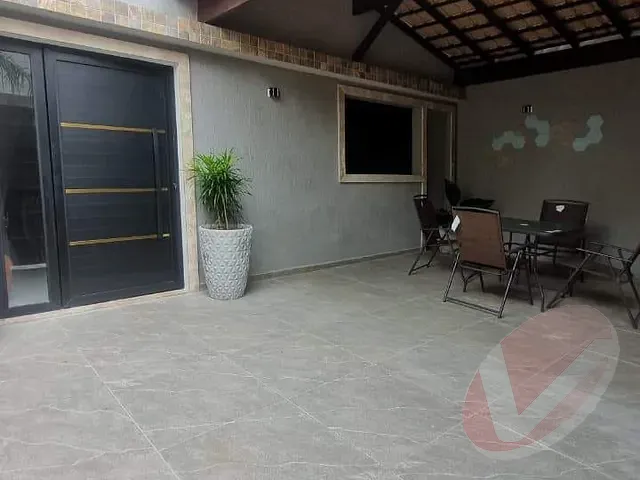 Casa com 200m² 3 quartos e 4 banheiros, à venda, no bairro Caiçara em Praia Grande