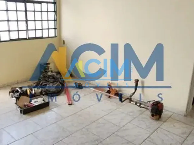 Casa com 300m² 4 quartos e 2 banheiros, para alugar, no bairro Cruzeiro do Sul em Jaguariúna
