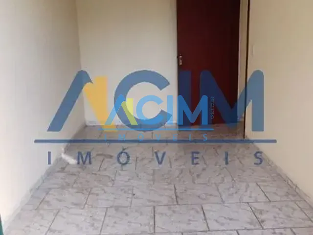 Casa com 300m² 4 quartos e 2 banheiros, para alugar, no bairro Cruzeiro do Sul em Jaguariúna