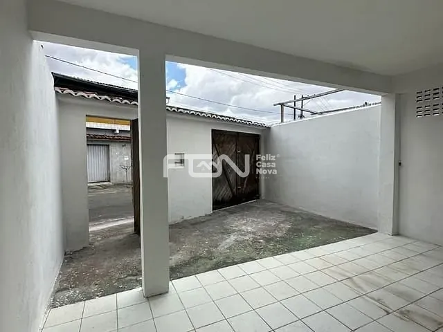 Casa 3 quartos e 2 banheiros, para alugar, no bairro Camaçari de Dentro em Camaçari