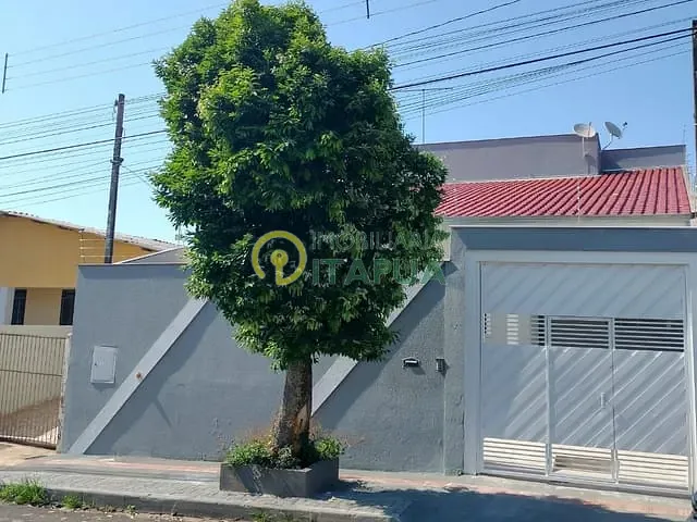 Casa com 200m² 3 quartos e 3 banheiros, à venda, no bairro Conjunto Habitacional Alexandre Urbanas em Londrina