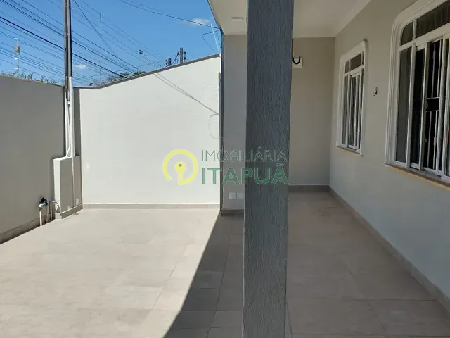 Casa com 200m² 3 quartos e 3 banheiros, à venda, no bairro Conjunto Habitacional Alexandre Urbanas em Londrina