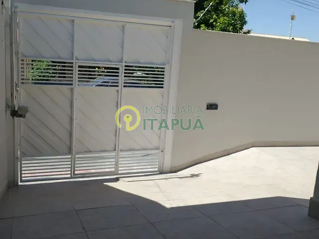 Casa com 200m² 3 quartos e 3 banheiros, à venda, no bairro Conjunto Habitacional Alexandre Urbanas em Londrina