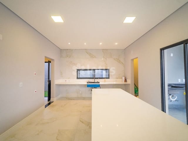 Casa com 420m² 5 quartos e 7 banheiros, à venda, no bairro Colinas da Anhangüera em Santana de Parnaíba