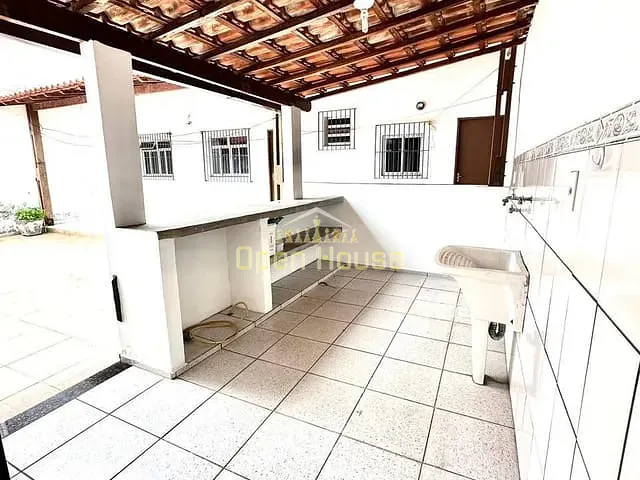 Casa com 264m² 3 quartos e 2 banheiros, à venda, no bairro Parque das Ilhas em Volta Redonda
