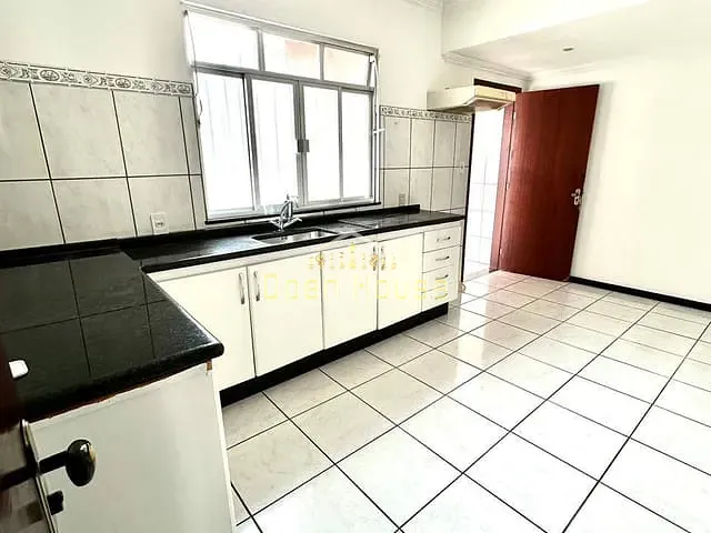 Casa com 264m² 3 quartos e 2 banheiros, à venda, no bairro Parque das Ilhas em Volta Redonda