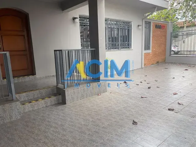 Casa com 300m² 3 quartos e 3 banheiros, para alugar, no bairro Centro em Jaguariúna