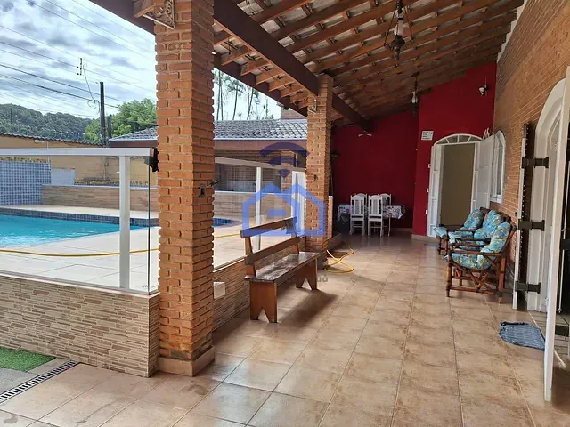 Casa com 360m² 4 quartos e 3 banheiros, à venda, no bairro Martim de Sá em Caraguatatuba