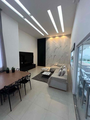 Casa com 478m² 3 quartos e 2 banheiros, à venda, no bairro Parque dos Rodoviários em Campos dos Goytacazes