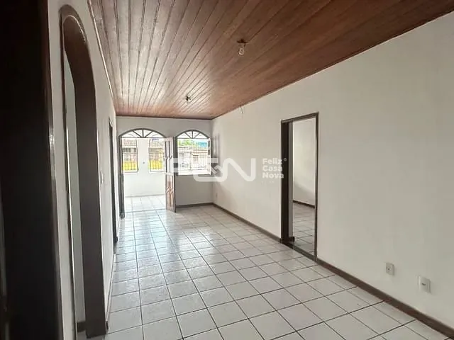 Casa 4 quartos e 2 banheiros, para alugar, no bairro Camaçari de Dentro em Camaçari