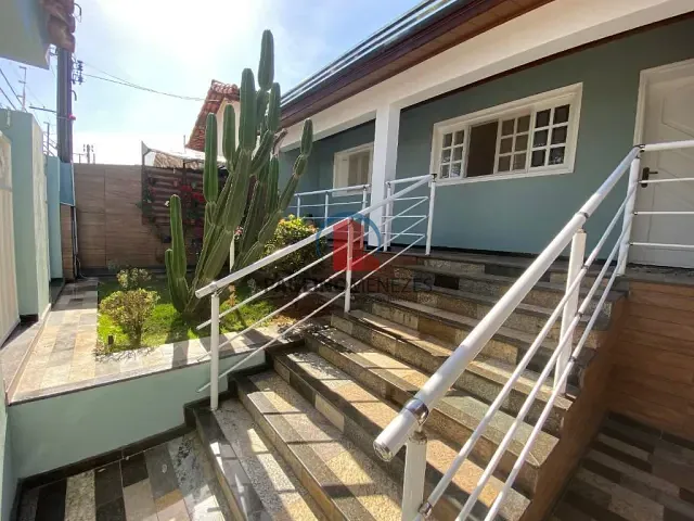 Casa com 256m² 3 quartos e 1 banheiro, à venda, no bairro Vila Cordenonsi em Americana