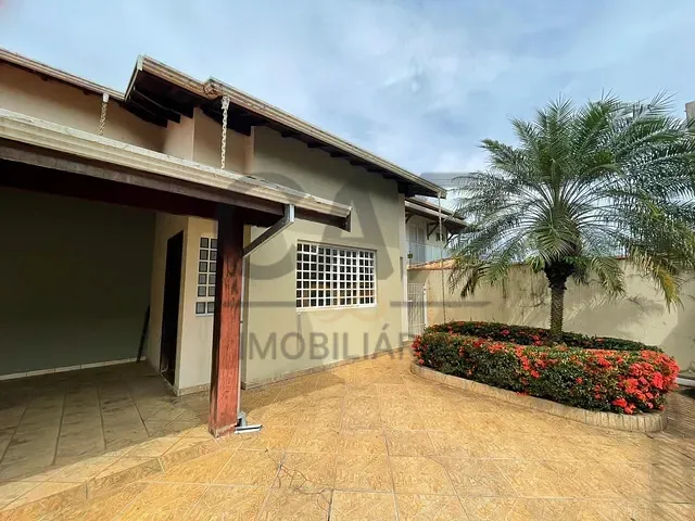 Casa com 330m² 4 quartos e 3 banheiros, à venda, no bairro Nucleo Residencial Doutor Joao A Nassif em Jaguariúna