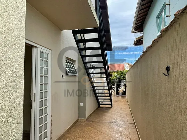 Casa com 330m² 4 quartos e 3 banheiros, à venda, no bairro Nucleo Residencial Doutor Joao A Nassif em Jaguariúna