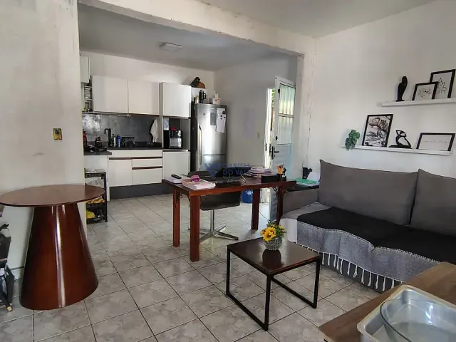 Casa com 303m² 2 quartos e 1 banheiro, à venda, no bairro Jardim Satélite em São José dos Campos