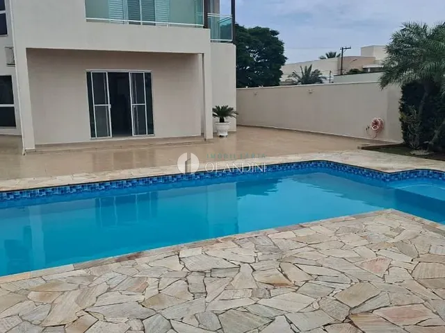 Casa com 500m² 3 quartos e 4 banheiros, à venda, no bairro Residencial Manacás em Artur Nogueira
