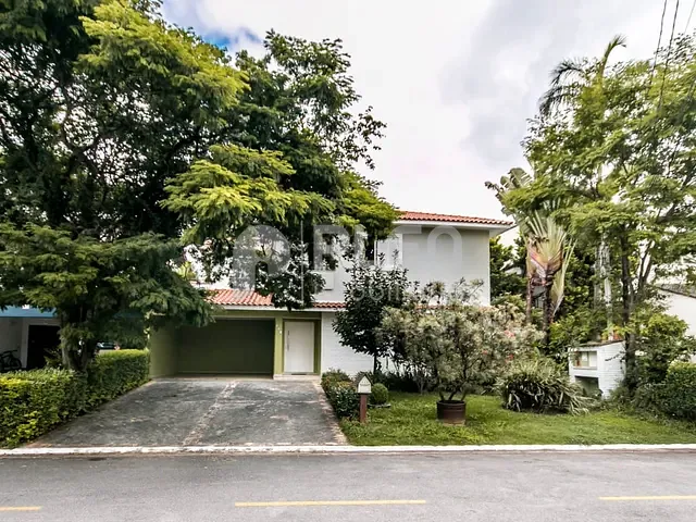 Casa com 502m² 4 quartos e 7 banheiros, à venda, no bairro Alphaville em Santana de Parnaíba