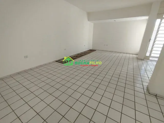 Casa 3 quartos e 1 banheiro, para alugar, no bairro São Cristóvão em Teresina