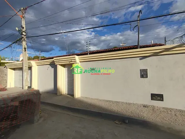 Casa 3 quartos e 1 banheiro, para alugar, no bairro São Cristóvão em Teresina
