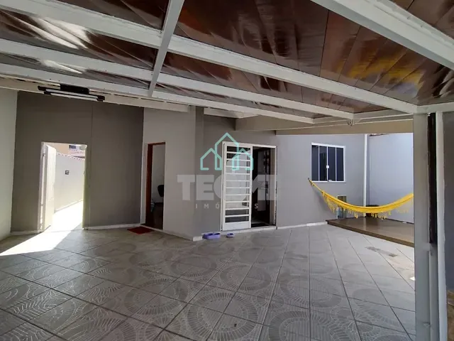 Casa com 250m² 3 quartos e 2 banheiros, à venda, no bairro Recanto dos Coqueirais em Taubaté
