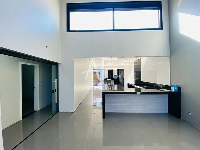 Casa com 250m² 3 quartos e 3 banheiros, à venda, no bairro Bairro dos Guedes em Tremembé