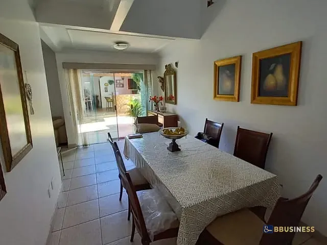 Casa com 300m² 3 quartos e 1 banheiro, à venda, no bairro Parque Rosário em Campos dos Goytacazes