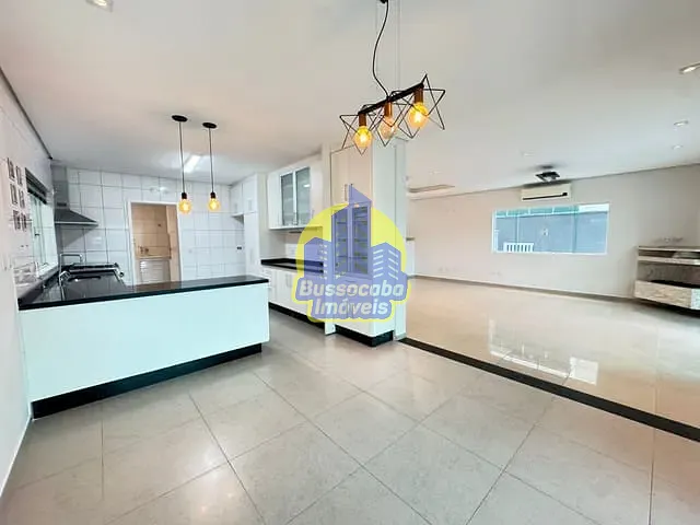 Sobrado com 360m² 4 quartos e 6 banheiros, à venda, no bairro Adalgisa em Osasco