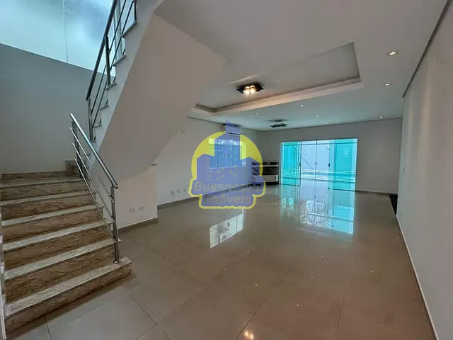 Sobrado com 360m² 4 quartos e 6 banheiros, à venda, no bairro Adalgisa em Osasco