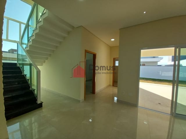 Casa com 428m², à venda, no bairro Loteamento Residencial Reserva dos Lagos em Pindamonhangaba