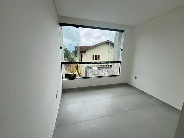 Casa com 79m², à venda, no bairro Vila Nova em Joinville