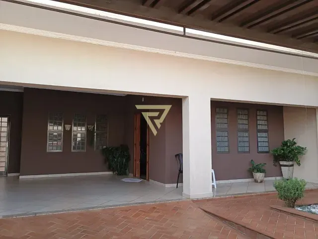 Casa com 350m² 4 quartos e 6 banheiros, à venda, no bairro Alto do Ipiranga em Ribeirão Preto