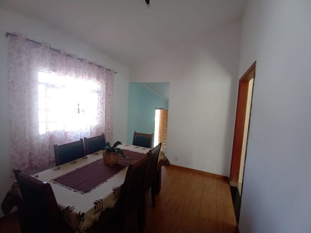 Casa com 301m² 3 quartos e 2 banheiros, à venda, no bairro Parque Residencial Tereza Cristina em São João da Boa Vista