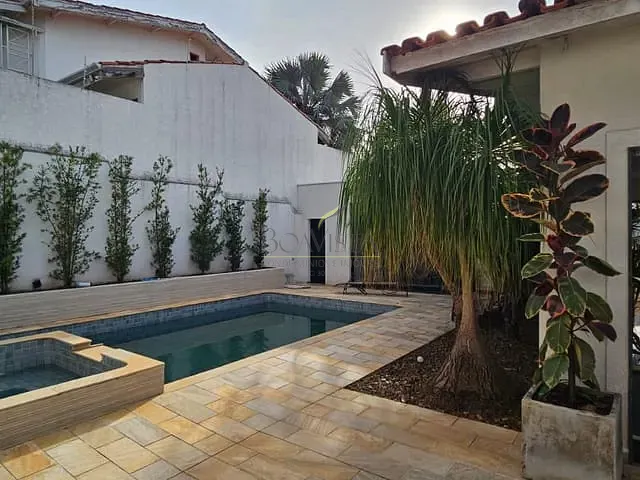Casa com 629m² 3 quartos e 5 banheiros, à venda, no bairro Vila Santista em Atibaia