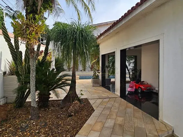 Casa com 629m² 3 quartos e 5 banheiros, à venda, no bairro Vila Santista em Atibaia